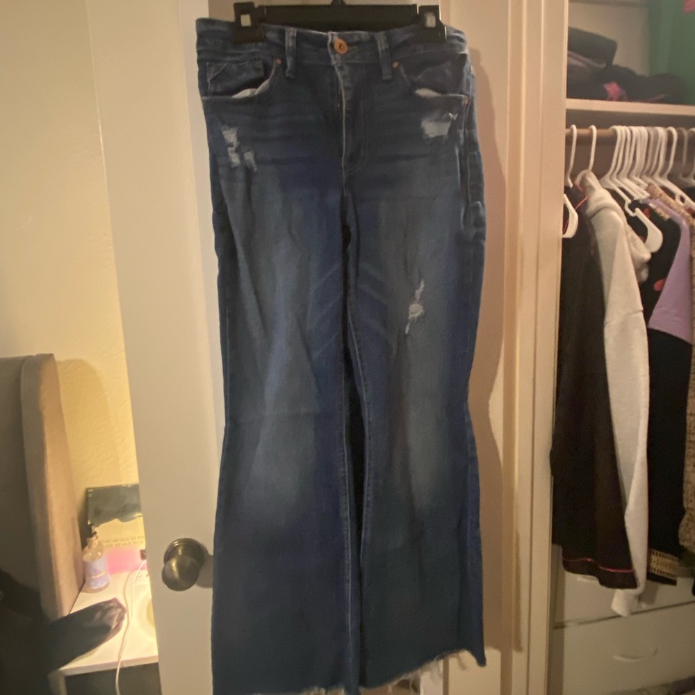 EDGELY Women’s Distressed Blue Jeans